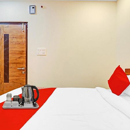 Hotel O Night Eye Hyderabad Exteriör bild
