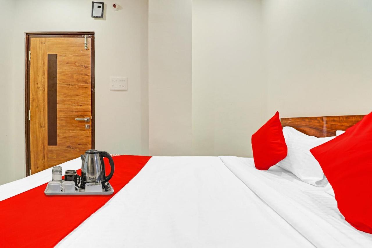 Hotel O Night Eye Hyderabad Exteriör bild