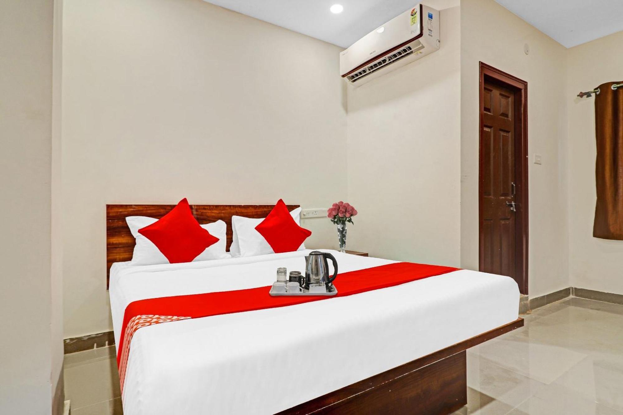 Hotel O Night Eye Hyderabad Exteriör bild