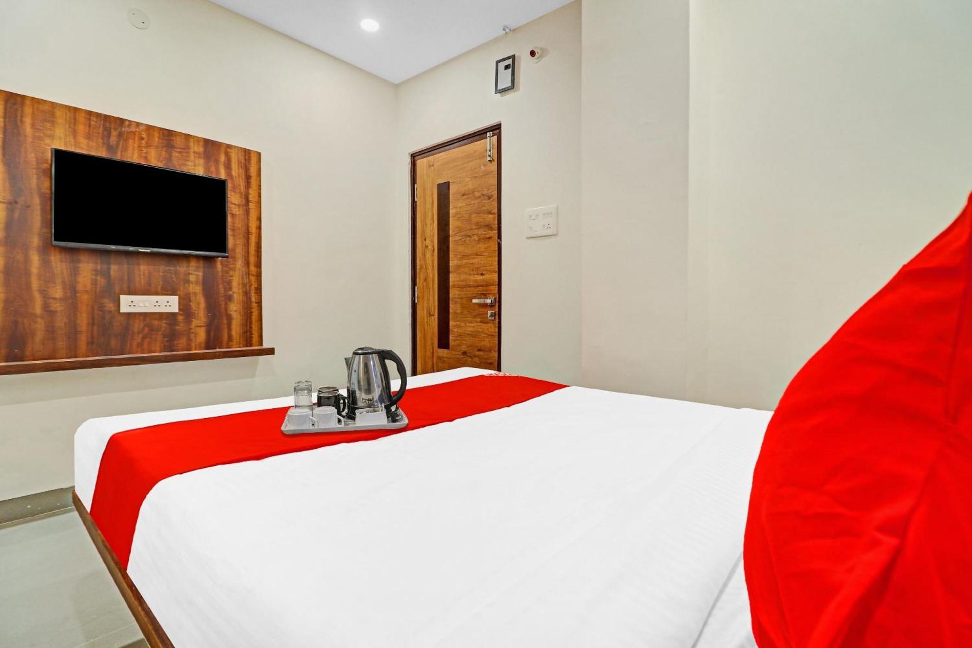 Hotel O Night Eye Hyderabad Exteriör bild