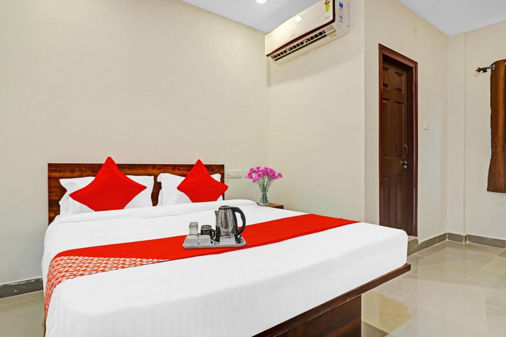 Hotel O Night Eye Hyderabad Exteriör bild