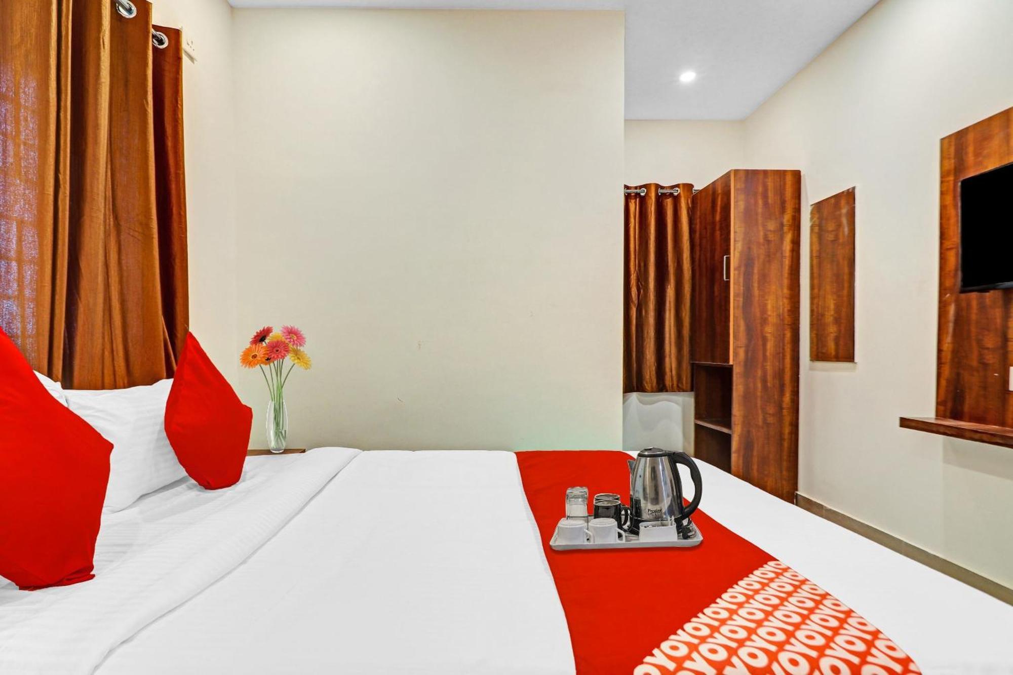 Hotel O Night Eye Hyderabad Exteriör bild
