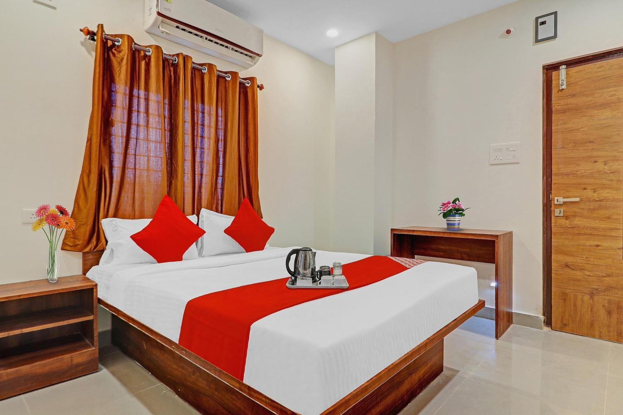 Hotel O Night Eye Hyderabad Exteriör bild
